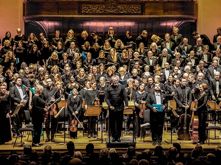 Barts Choir & conductor Ivor Setterfield Barts Choir & conductor Ivor Setterfield
