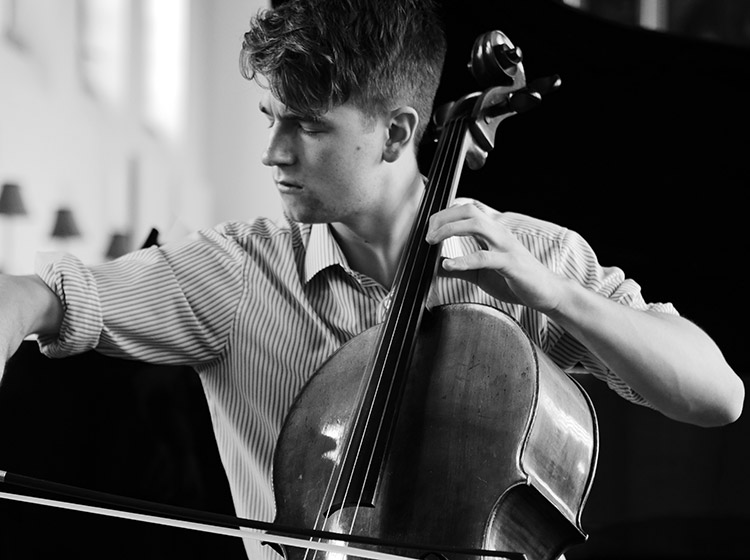 Cellist Dan Brandon Cellist Dan Brandon